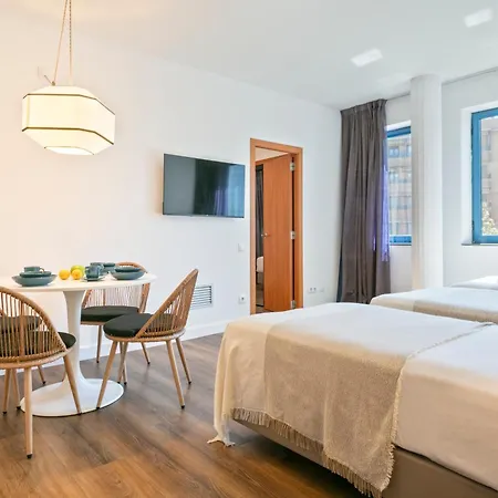Hotel Acta Azul 3*