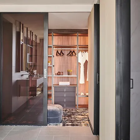Grand Hyatt Отель 5*
