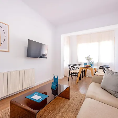 Appartamento Rocafort In Eixample Barcellona