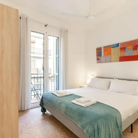 Lägenhet Charming Gem In Poble Sec