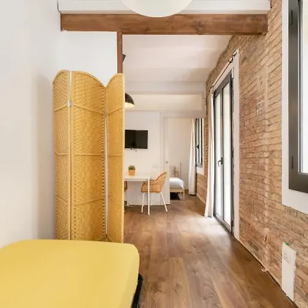 Cozy With Balcony Sqm Barcelona