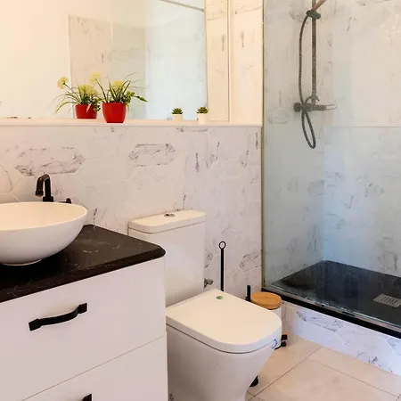 Enchanting 2 Bedroom Flat With Terrace Near Placa Espanya Barcelona