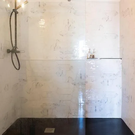 Enchanting 2 Bedroom Flat With Terrace Near Placa Espanya