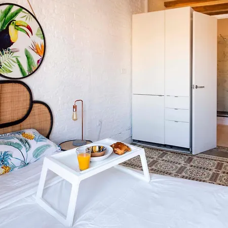 Enchanting 2 Bedroom Flat With Terrace Near Placa Espanya