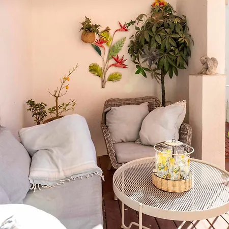Enchanting 2 Bedroom Flat With Terrace Near Placa Espanya