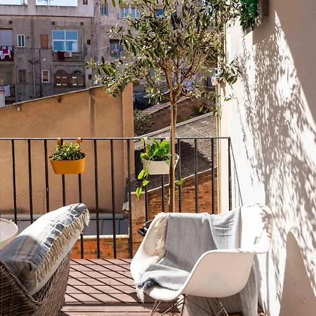 Apartment Enchanting 2 Bedroom Flat With Terrace Near Placa Espanya Barcelona