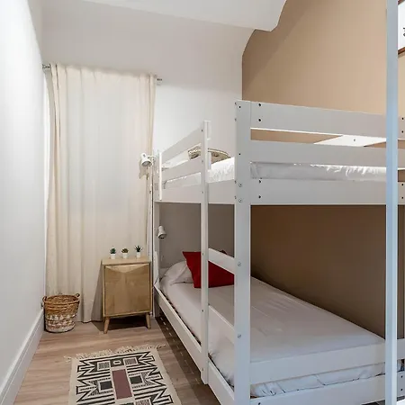 4212 - Ab Poble Sec