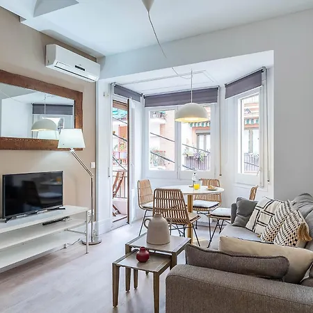Apartment 4212 - Ab Poble Sec *