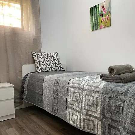 Nice Flat Near The Beach And Parc Del Forum Appartamento