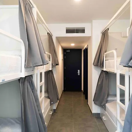 Sea Hostel *