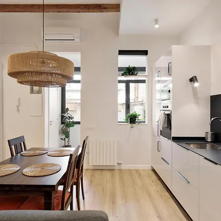 Apartment Poble Sec Charming Apartment