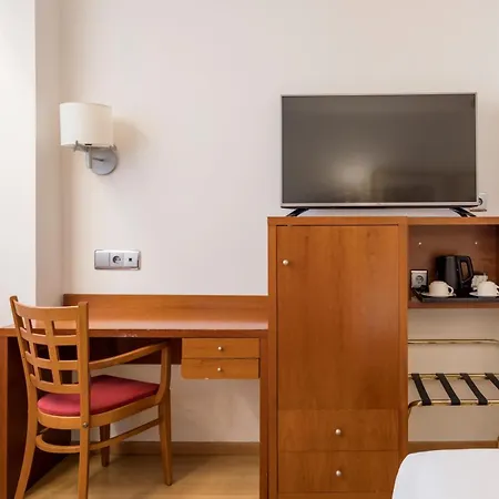Ilunion Les Corts ホテル 4*