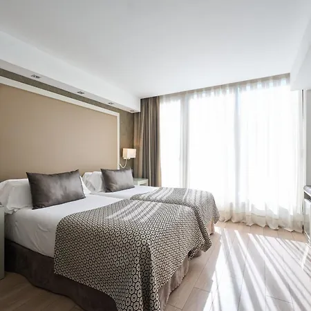 Catalonia Square 4* Sup