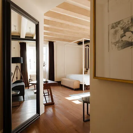 Do Placa Reial Powered By Sonder Hotel