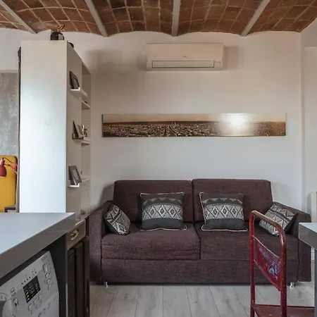Cozy Penthouse With Private Rooftop Terrace 바르셀로나