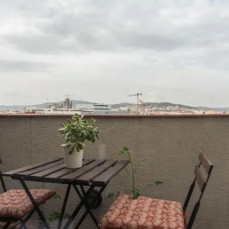 Cozy Penthouse With Private Rooftop Terrace 아파트 *