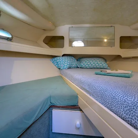 Boat Barcelona Botel *