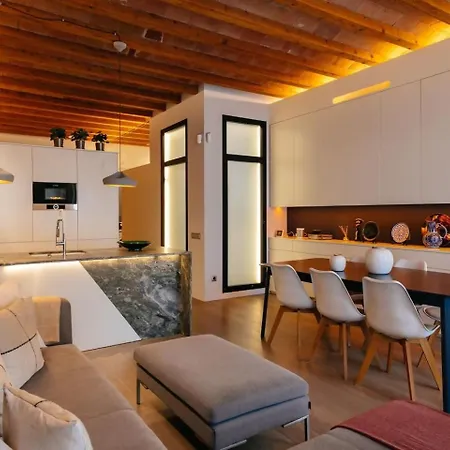 Fully Equipped Upscale Loft Weekly Cleaning Incl Lägenhet Barcelona