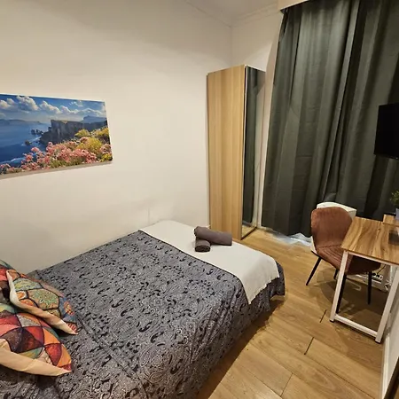 Ostello By La Rambla Rooms *