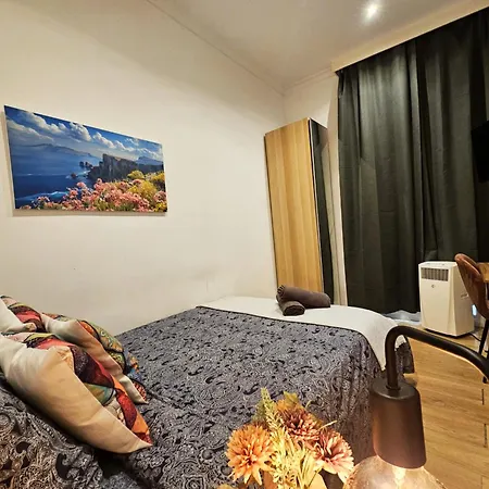By La Rambla Rooms * Barcellona