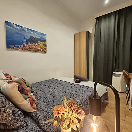 By La Rambla Rooms Ostello *