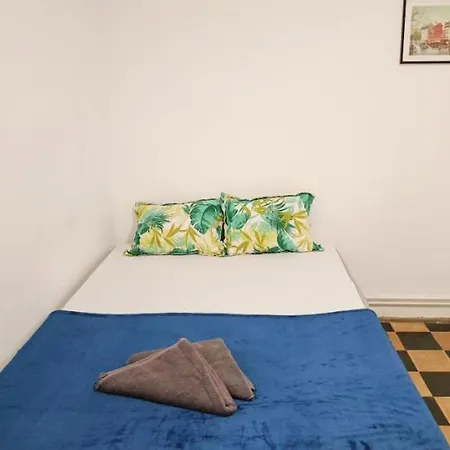 Bed & Breakfast Banys Nous R4