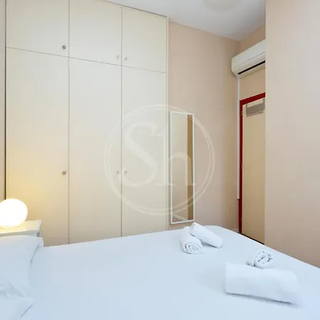 Con Terraza En Poble Sec Appartamento *