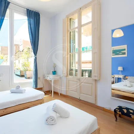 Con Terraza En Poble Sec Appartamento Barcellona