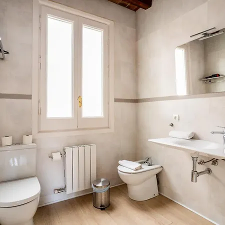 Apartment Huge And Modern 4 Bedroom Next To Paseo De Gracia Barcelona