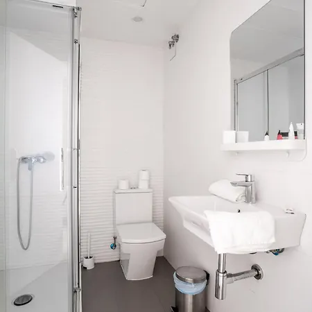 Huge And Modern 4 Bedroom Next To Paseo De Gracia Apartment *