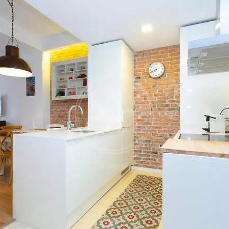 Moderno En Eixample Apartment