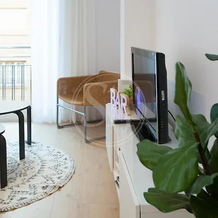 Apartment Agradable Y Luminoso Ideal 5 *