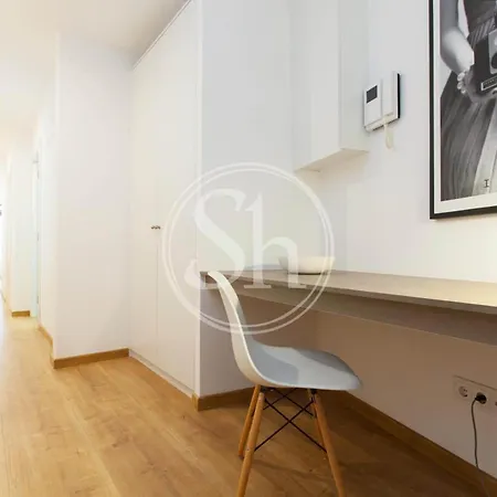 Centrico Y Moderno Apartamento Iii * Barcelona