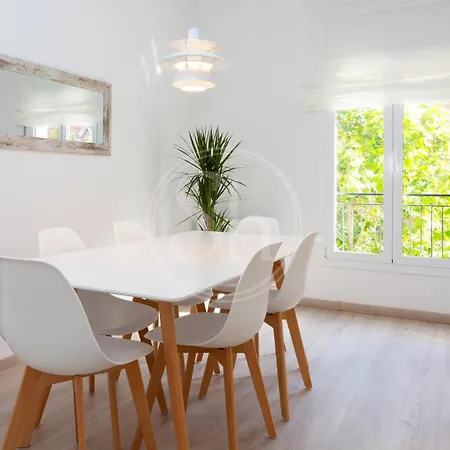 Apartment Zona Sagrada Familia Iii *