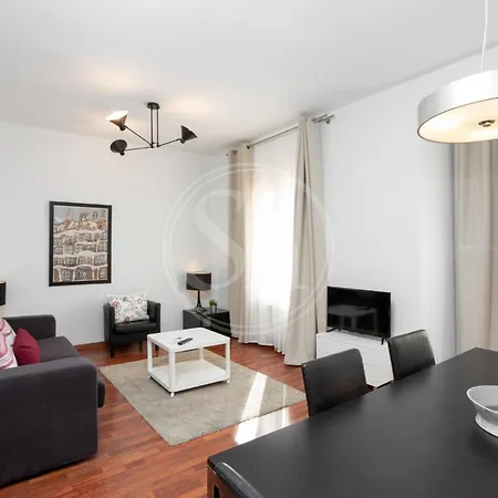 Zona Sagrada Familia Ii Apartment *
