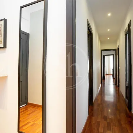Apartment Zona Sagrada Familia Ii *