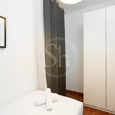 Zona Sagrada Familia Ii Apartment