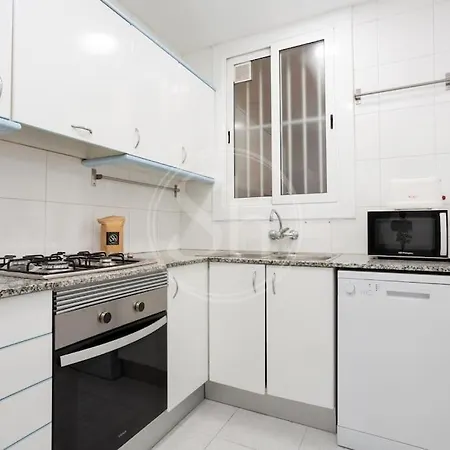 Apartment Elegante Cerca De La Sagrada Familia I *