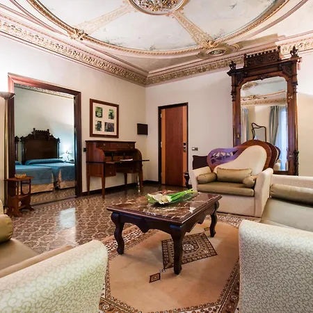 Rialto Hotel 3*