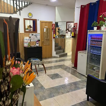 ホスタル モン タボール ゲストハウス