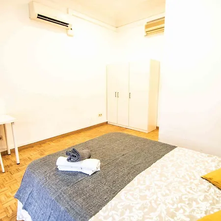 Balmes Private Hostal