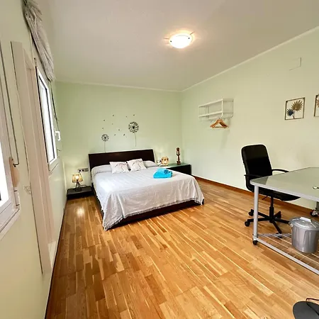 Aribau Bed & Breakfast