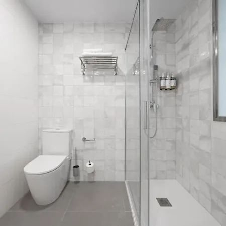 Ola Living Plaza Catalunya Apartment *
