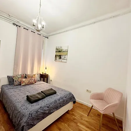 Oasis - Plaza Urquinaona Hostal Barcelona