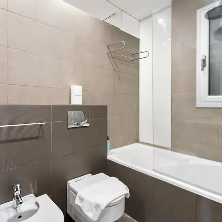For Couples, Families And Groups, Center Apartamento