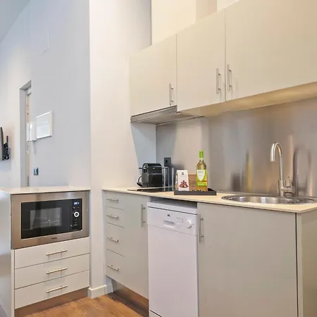 Uma Suites Barceloneta Beach *