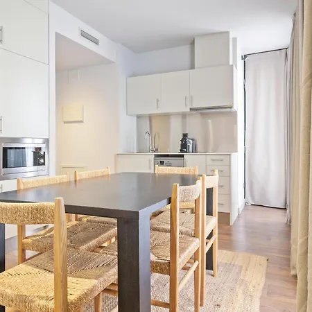 Uma Suites Barceloneta Beach