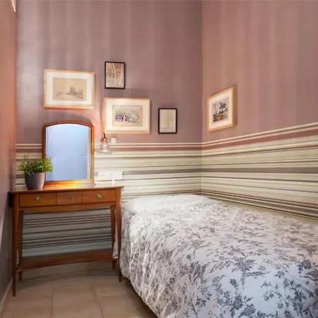 Fuer 5 Personen Ca 70 Qm In Barcelona-eixample, Costa Brava Costa Del Maresme Apartment *