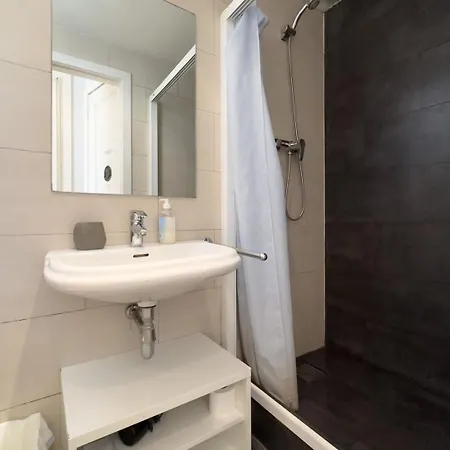 Apartment Fuer 3 Personen Ca 40 Qm In Barcelona-gracia, Costa Brava Costa Del Maresme *