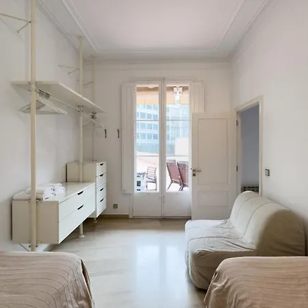 Apartment Fuer 5 Personen Ca 80 Qm In Barcelona-eixample, Costa Brava Costa Del Maresme *